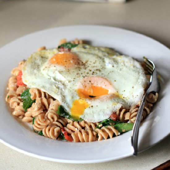 Pasta with roasted tomatoes & eggs - Recipe photo by kitchentrialanderror