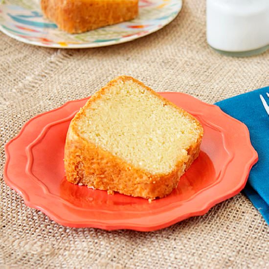 Vanilla Sweet Cream Pound Cake - Recipe photo by livelaughrowe