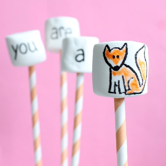 Foxy Marshmallow Pops - Recipe photo by chic cookies