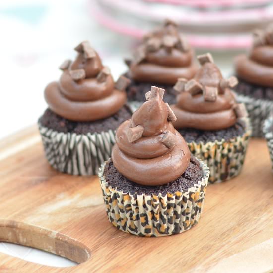 Cherry Chocolate Cheesecake Cupcake - Recipe photo by thecrazykitchen