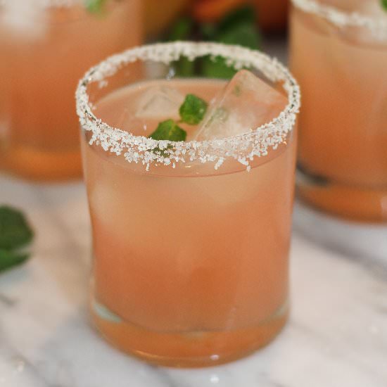 Vanilla Grapefruit Margaritas - Recipe photo by SunShinesPie