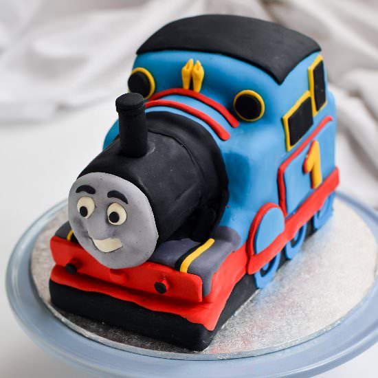 Thomas Train Cake Tutorial - Recipe photo by moonblush baker