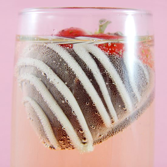 Chocolate Champagne Strawberries - Recipe photo by FrostingandaSmile