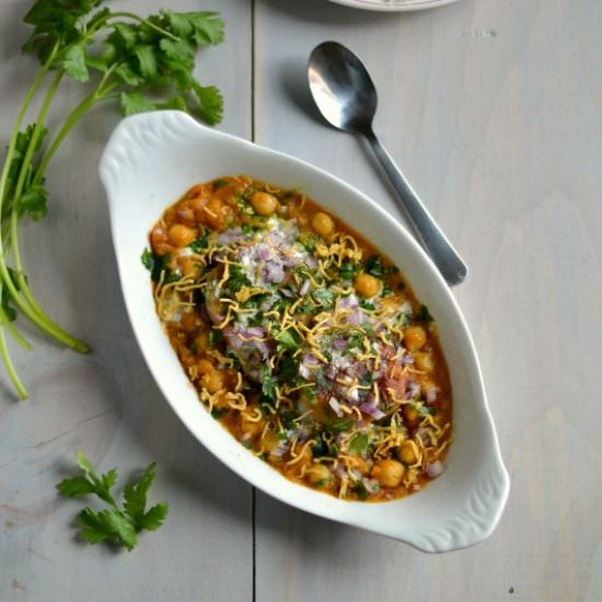 Aloo tikki chole - Recipe photo by naliniskitchen