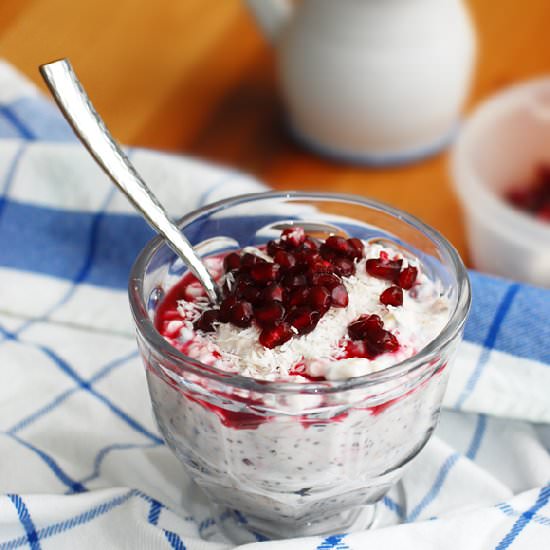 Coconut Pomegranate Overnight Oats - Recipe photo by asunshinyday