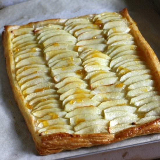 Easy Apple Tart - Recipe photo by reallyprettyuseful