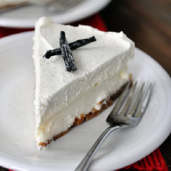 Vanilla Bean Cheesecake - Recipe photo by mykitchencafe