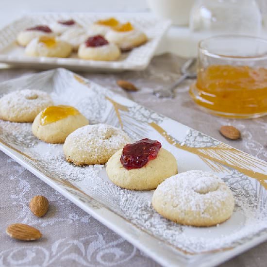 Almond Thumbprint Cookies - Recipe photo by vivalafood