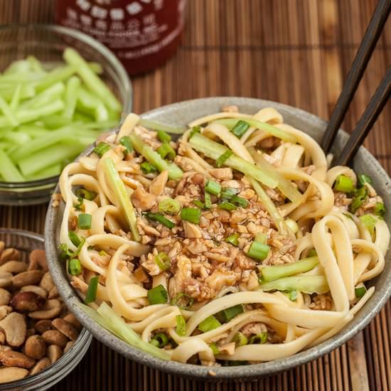Dan-dan noodles - Recipe photo by chewoutloud