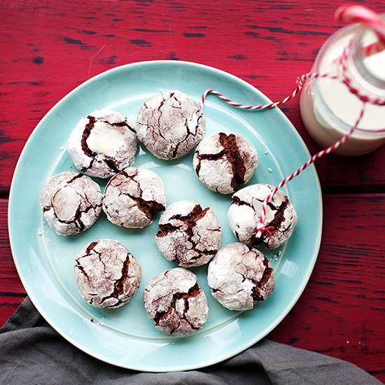 Chocolate crinkles - Recipe photo by lazysundaycooking