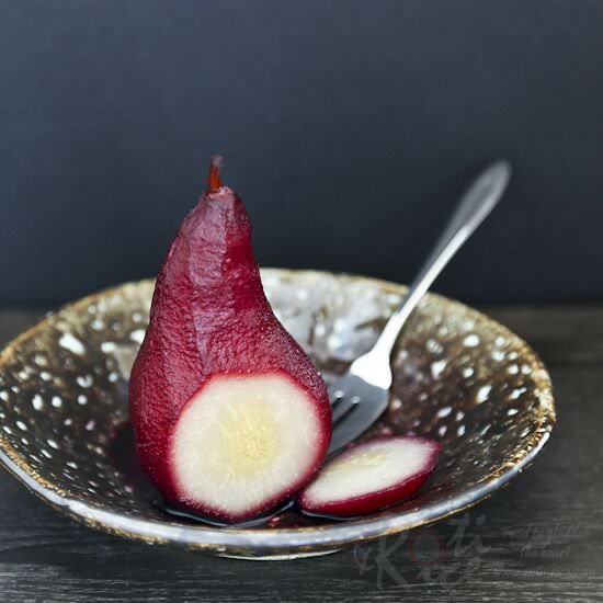 Red Wine Poached Pears - Recipe photo by rotinrice