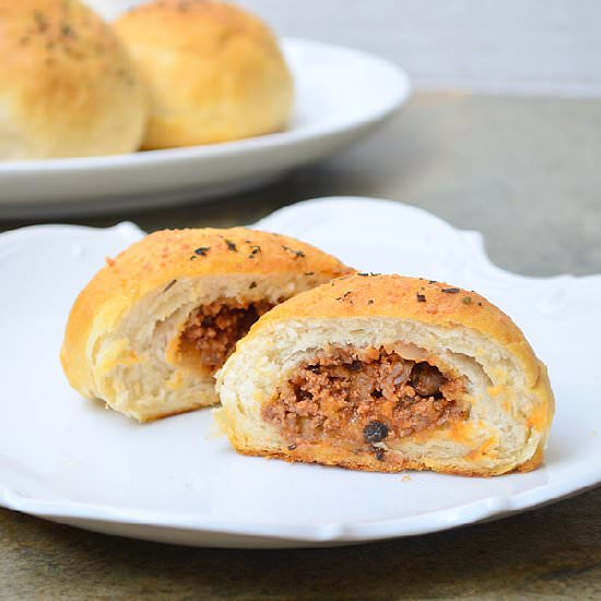 Sloppy Joe Bread Rolls - Recipe photo by onionringsandthings