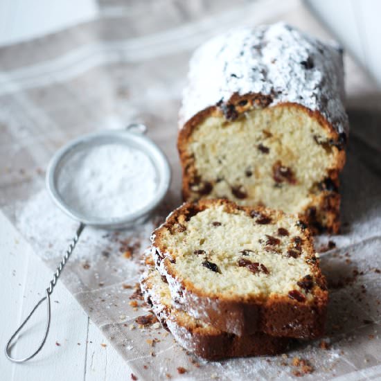Raisin Pound Cake - Recipe photo by ievamarija