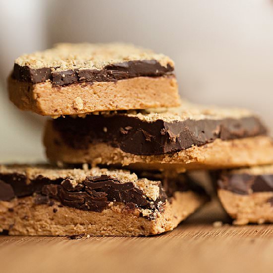 Peanut Butter "No Bake" Bars - Recipe photo by Corinanielsen