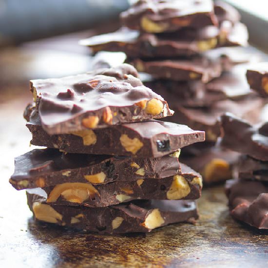 Dark chocolate bark - Recipe photo by feelingfoodish