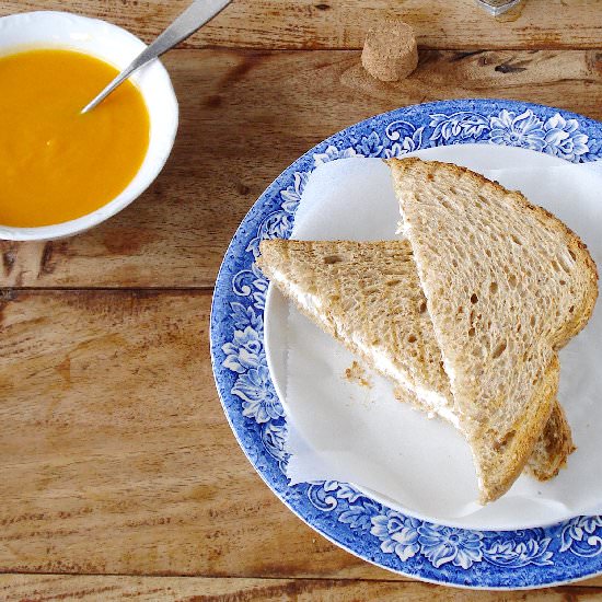 Sandwich with Goat Cheese and Honey - Recipe photo by PerfectHousewife2b