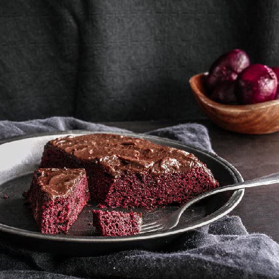 Chocolate Beet Cake (vegan, GF) - Recipe photo by Minty Meta