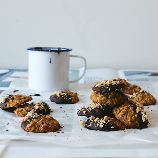 Oatmeal-Hazelnut Cookies - Recipe photo by dollyandoatmeal
