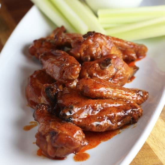 Smoked Buffalo Chicken Wings - Recipe photo by @Vindulge