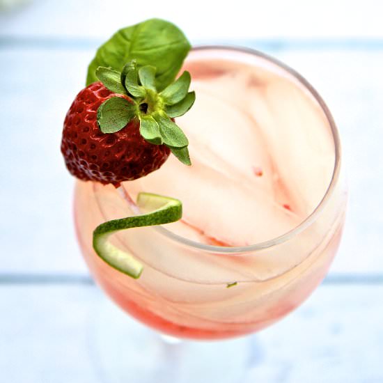 Strawberry Basil Tequila Cocktail - Recipe photo by SurfandSunshine