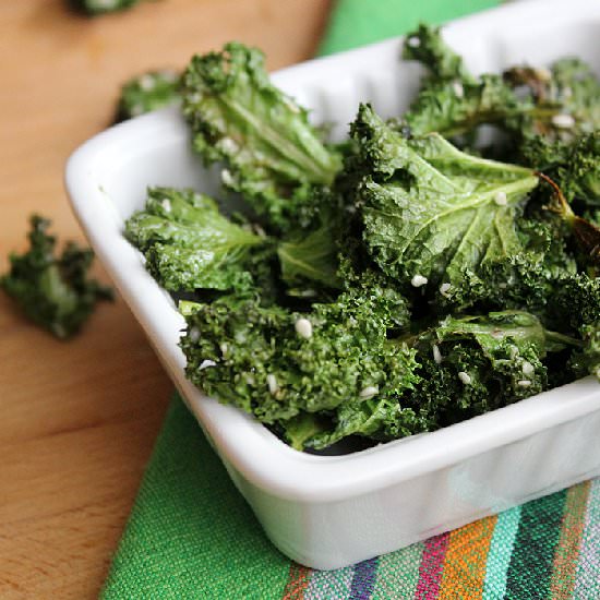 Healthy Kale Chips - Recipe photo by FingerLickingFood