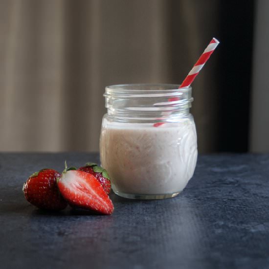 Strawberry Smoothie for Baby - Recipe photo by loveandduckfat
