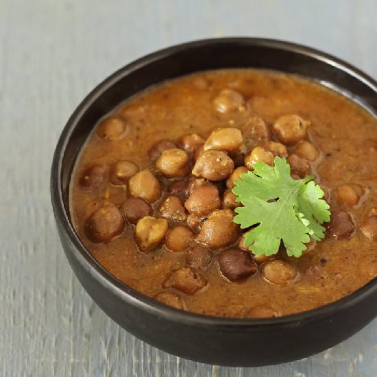 Pahaadi Kaala Chana Khatta - Recipe photo by Aparna