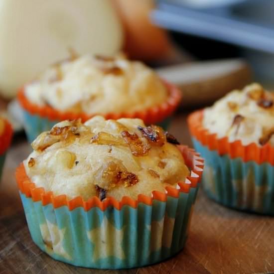 Caramelized Onion Muffins - Recipe photo by Montka