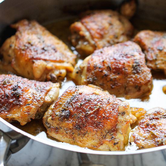 Pan Roasted Lemon Chicken - Recipe photo by damndelicious
