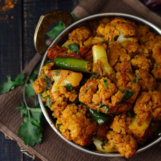 Gobhi Achaari - Recipe photo by cubesnjuliennes
