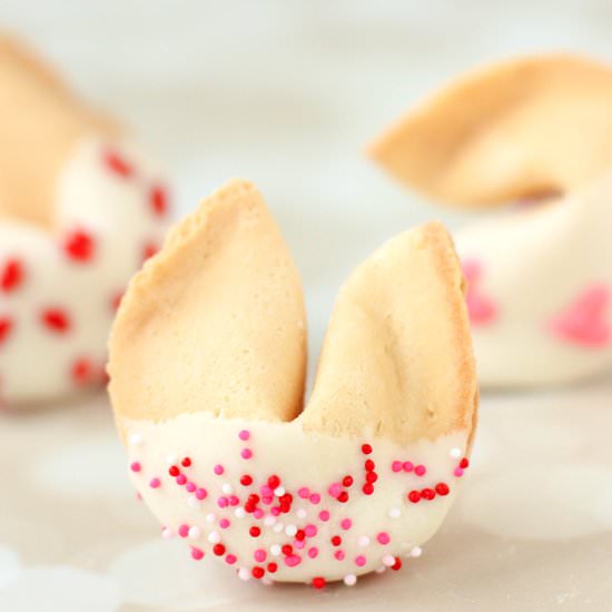 White Chocolate Fortune Cookies - Recipe photo by JavaCupcake