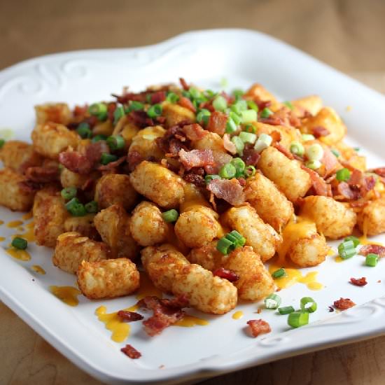 Loaded Tater Tots - Recipe photo by lisasdinnertimedish