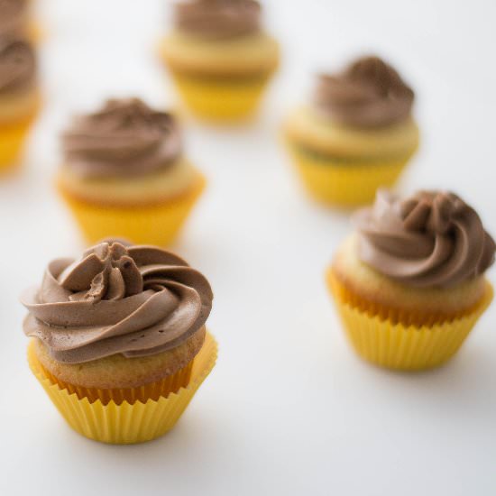 Vanilla Cake w/ Chocolate Frosting - Recipe photo by Confusedbawarchis