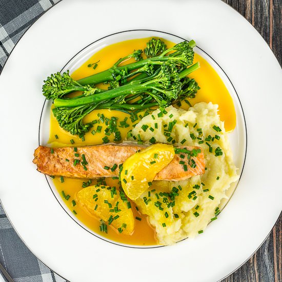 Baked Salmon - Recipe photo by DailyGourmetUK