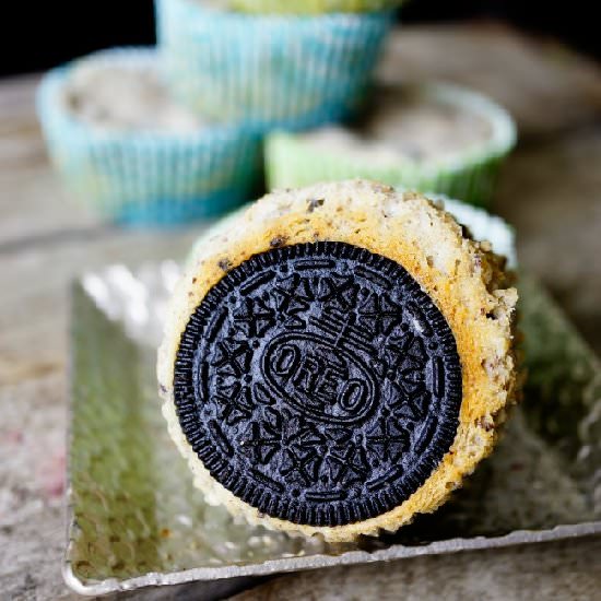 Oreo Cheesecake Cupcake - Recipe photo by theskinnypot
