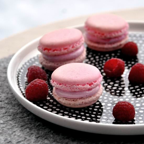 Raspberry Marshmallow Macarons - Recipe photo by 1001makron.com