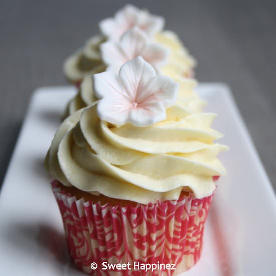 Strawberry Cupcakes Chocolate Cream - Recipe photo by Sweet Happinez