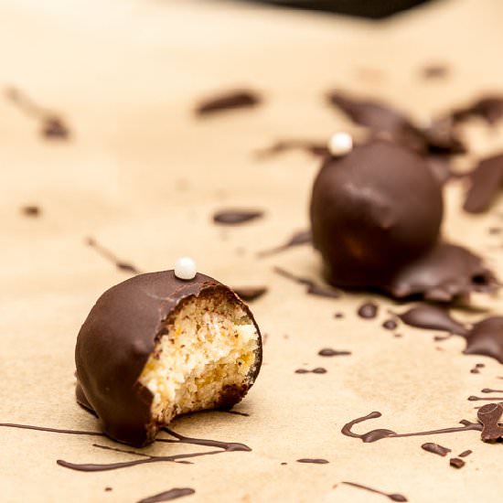 Raw Coconut Apricot Truffles - Recipe photo by myveganp