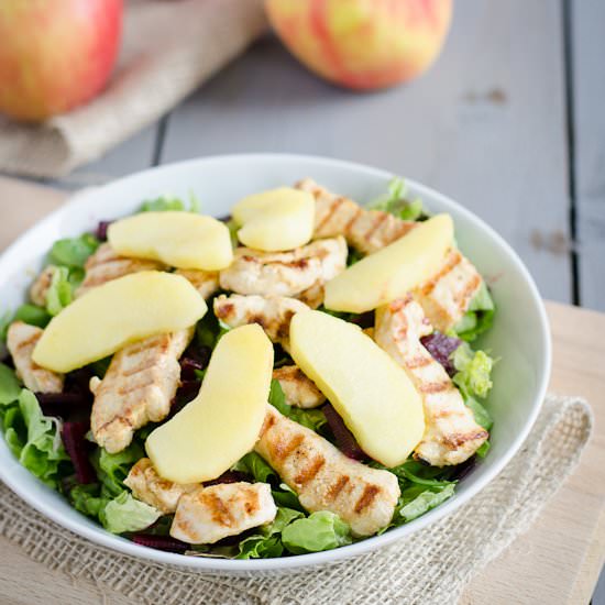 Winter salad with chicken and apple - Recipe photo by Paleolland