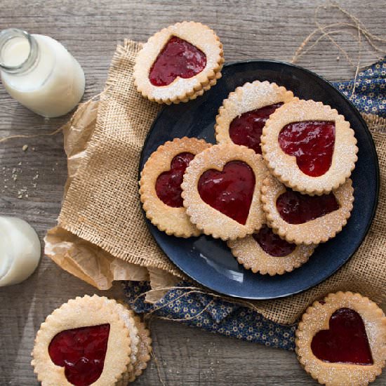 Linzer Heart Biscuits - Recipe photo by Rock My Style