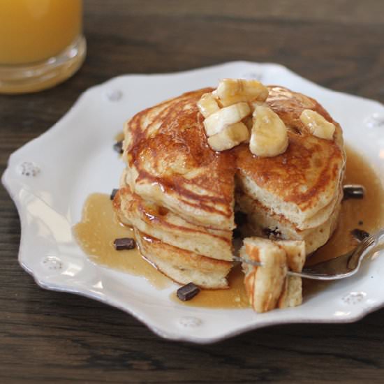 Banana Chocolate Chip Pancakes - Recipe photo by plumpie