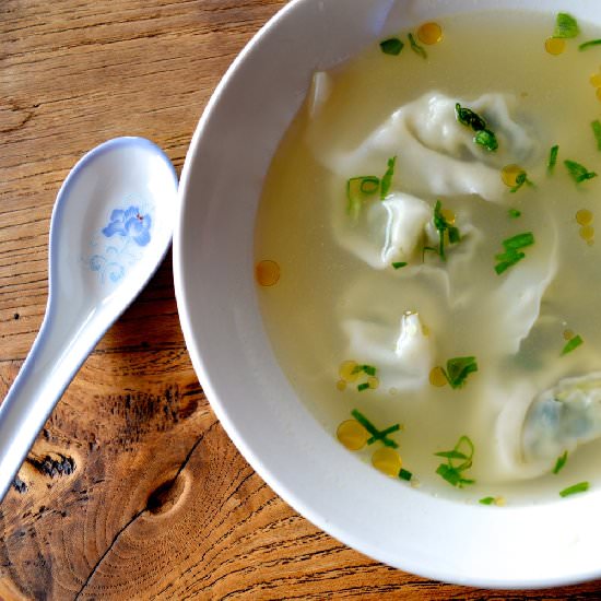 Simple Wonton Soup - Recipe photo by thewoksoflife