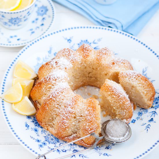 Lemon yogurt syrup cake - Recipe photo by Andie