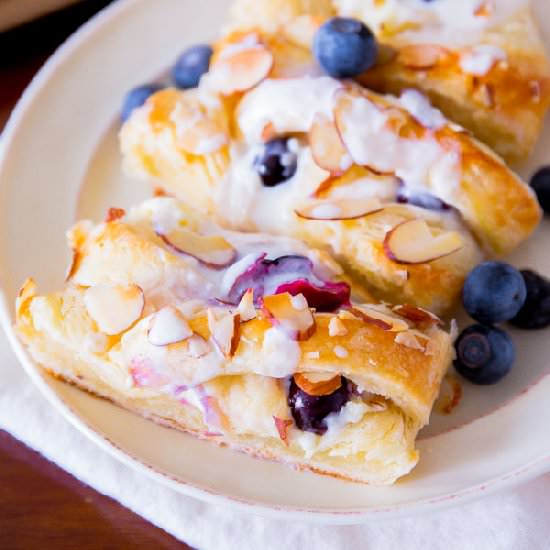 Blueberries 'n Cream Danish - Recipe photo by sallysbakingaddiction