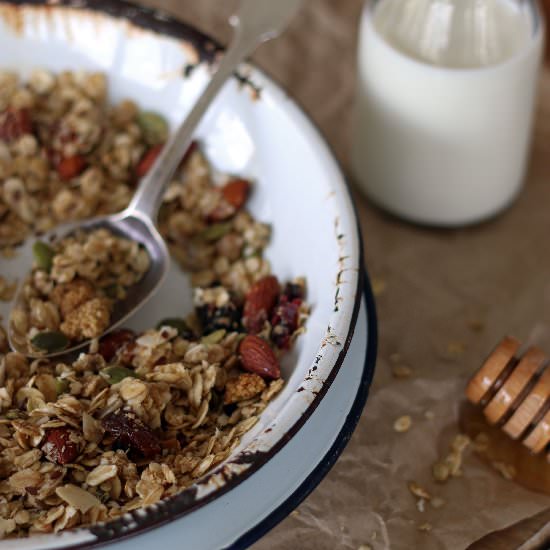 Easy Homemade Muesli - Recipe photo by theluminouskitchen