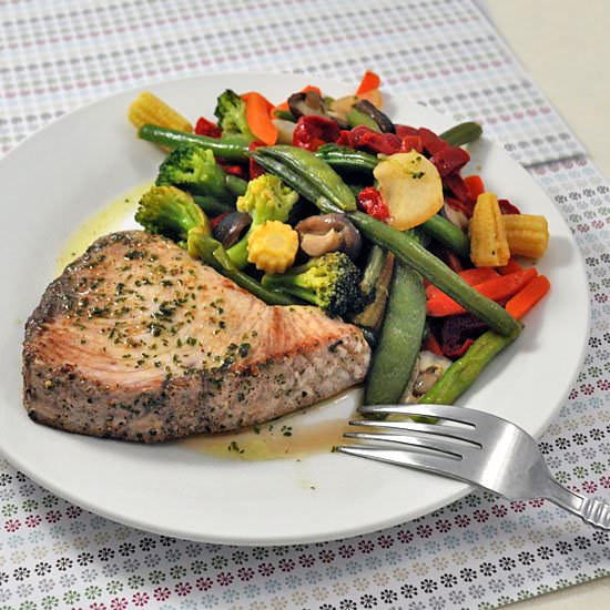 Tuna Steaks with Lemon and Parsley - Recipe photo by alenatrs