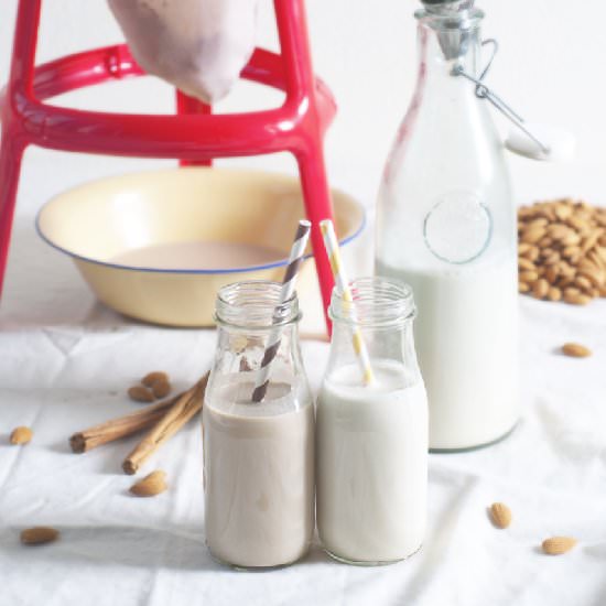 Almond Milk - Recipe photo by haideekitchen