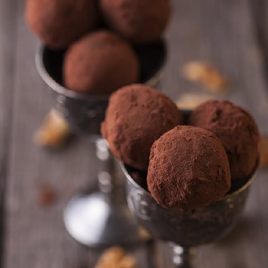 Raw Truffles - Recipe photo by vanillla