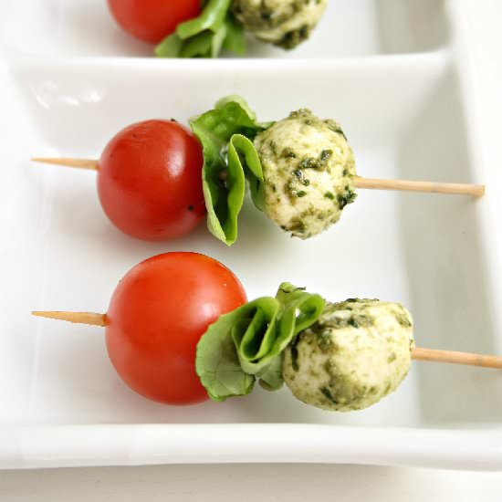 Tomato and Mozzarella Skewers - Recipe photo by RosettaLeht