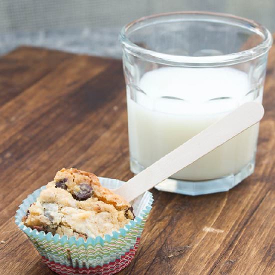 Amaretto Chocolate Chip Cookie Bars - Recipe photo by AttaGirlSays